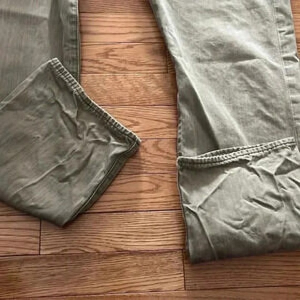 Men's Casual Straight-Leg Pants in Light Olive - Picture 4 of 5